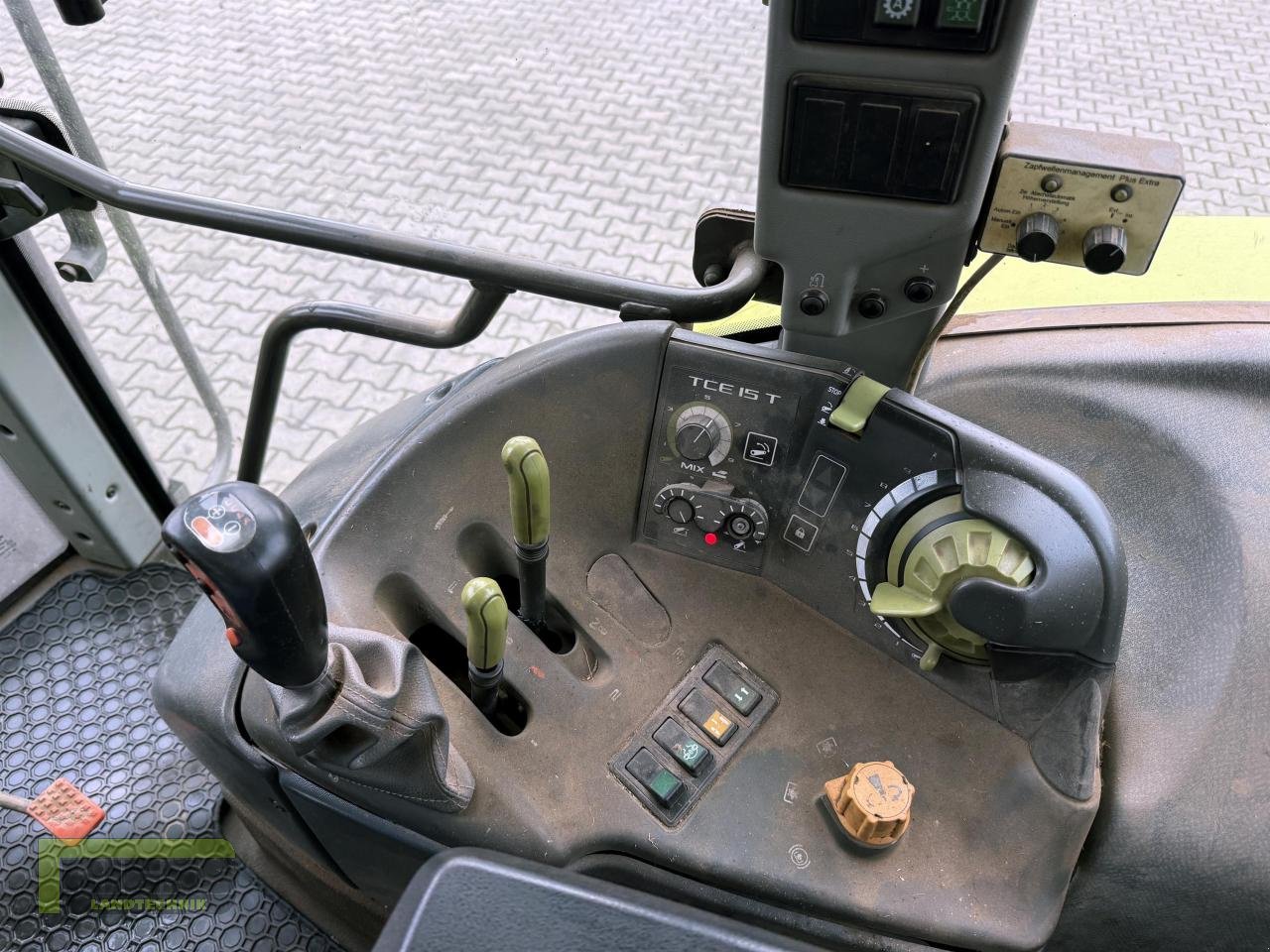 Traktor del tipo CLAAS ARES 557 ATZ, Gebrauchtmaschine en Homberg/Ohm - Maulbach (Imagen 5)