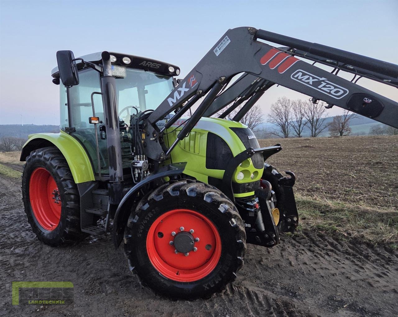 Traktor от тип CLAAS ARES 567 ATZ COMFORT, Gebrauchtmaschine в Homberg/Ohm - Maulbach (Снимка 3)
