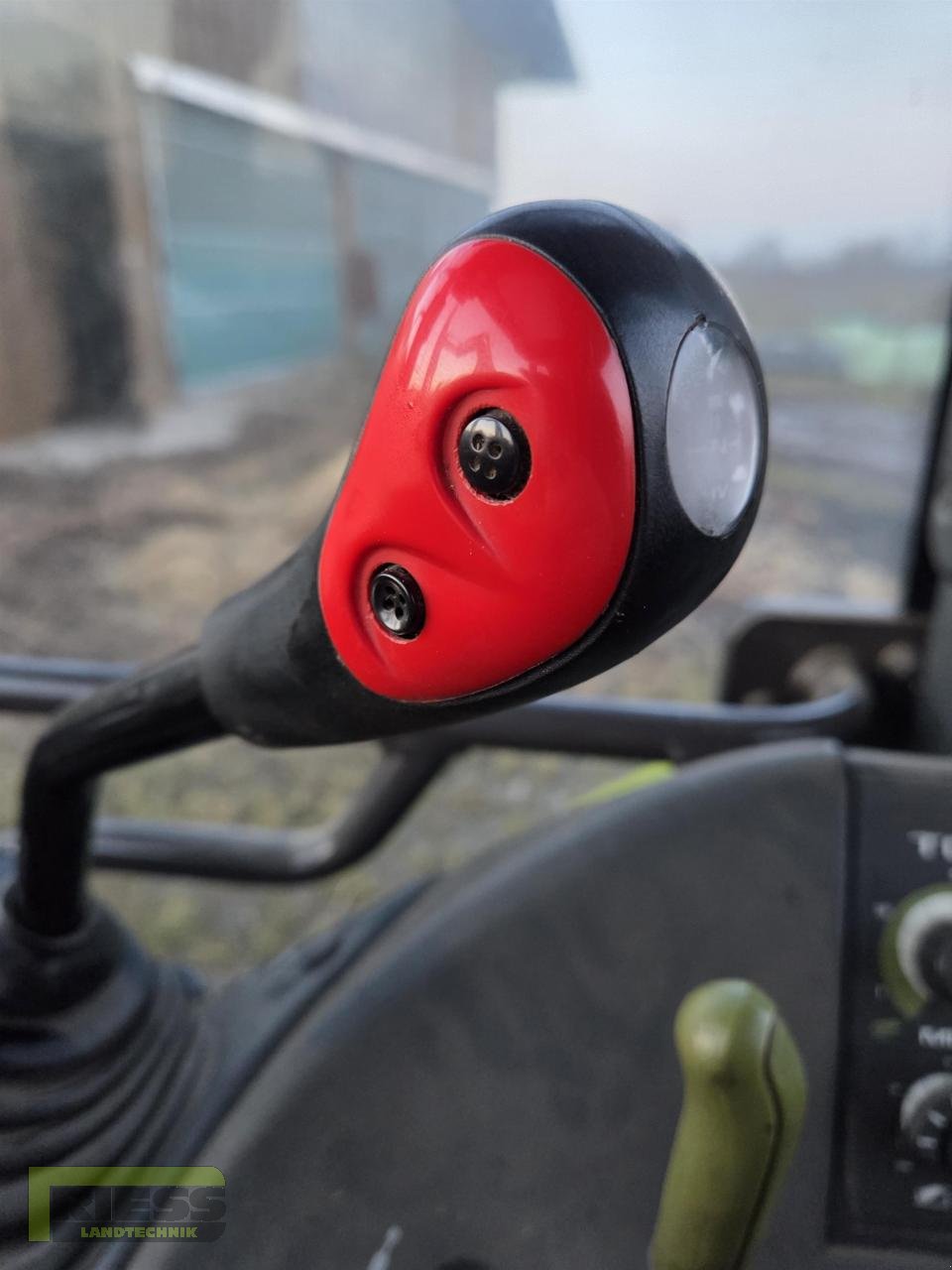 Traktor от тип CLAAS ARES 567 ATZ COMFORT, Gebrauchtmaschine в Homberg/Ohm - Maulbach (Снимка 7)