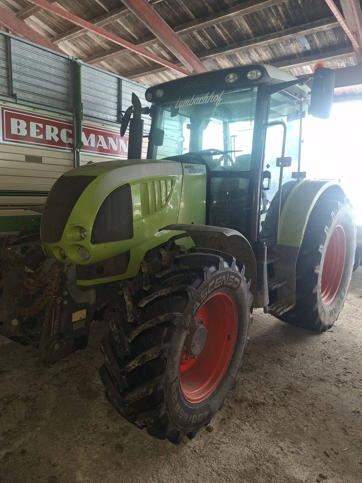 Traktor tip CLAAS Ares 567 ATZ, Gebrauchtmaschine in Burgkirchen (Poză 1)
