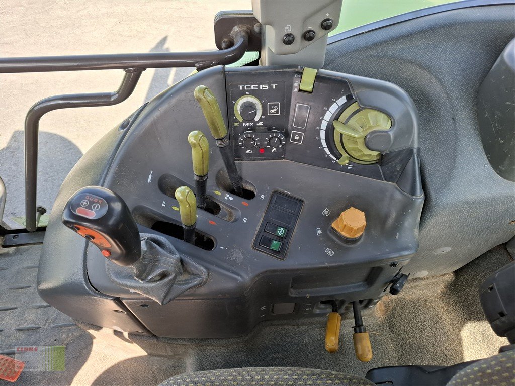 Traktor от тип CLAAS Ares 567 ATZ, Gebrauchtmaschine в Wassertrüdingen (Снимка 27)