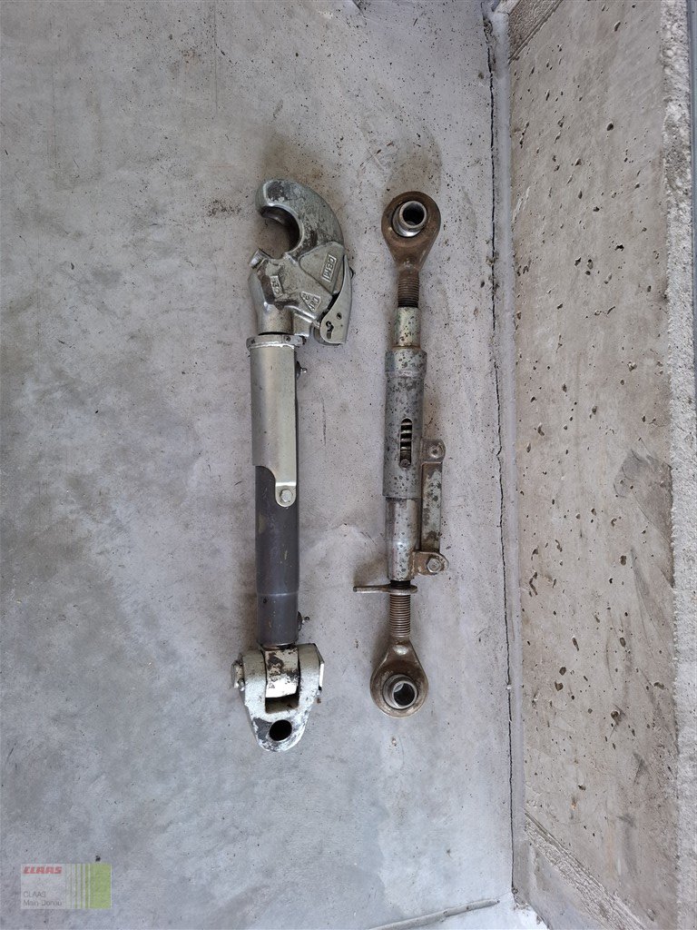 Traktor от тип CLAAS Ares 567 ATZ, Gebrauchtmaschine в Wassertrüdingen (Снимка 28)