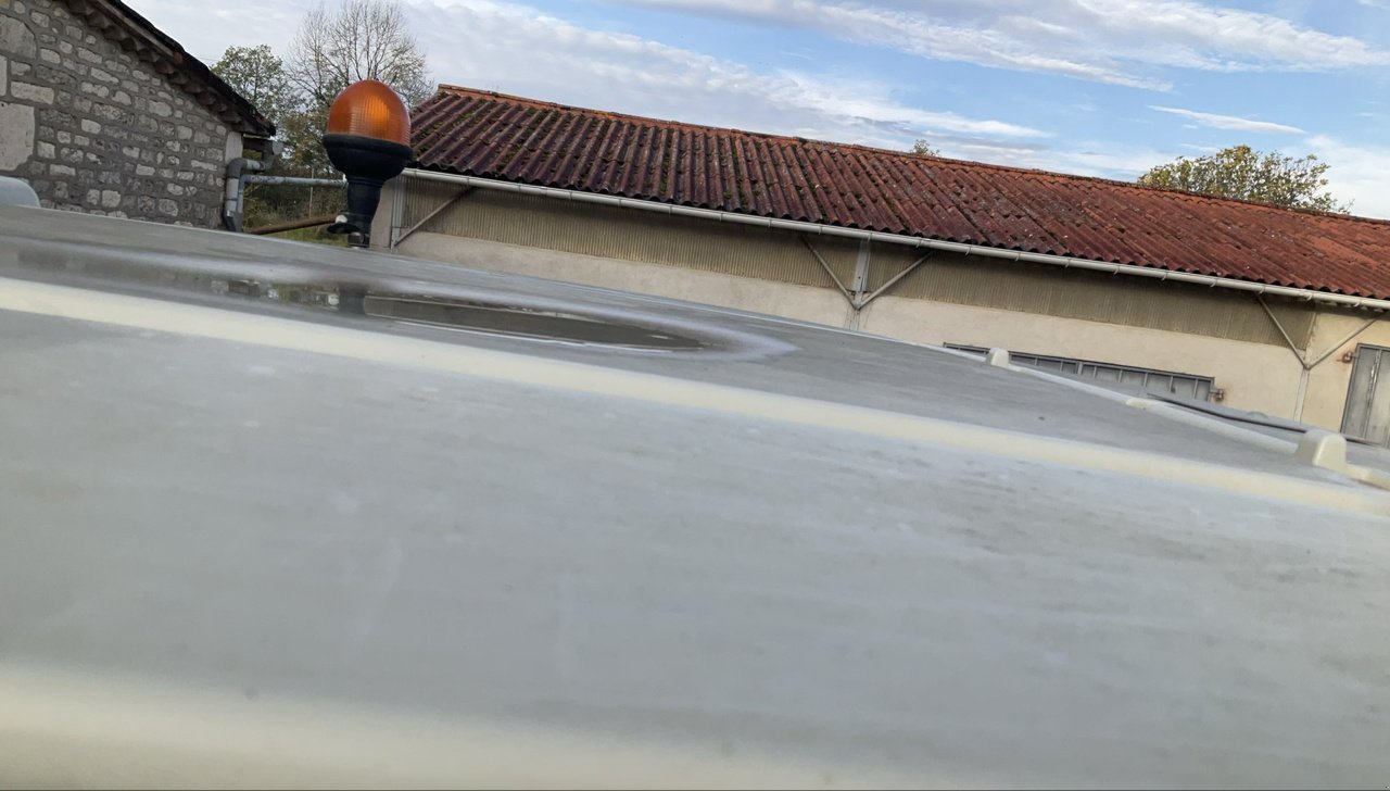 Traktor des Typs CLAAS ARES 616 RC, Gebrauchtmaschine in MORLHON LE HAUT (Bild 9)