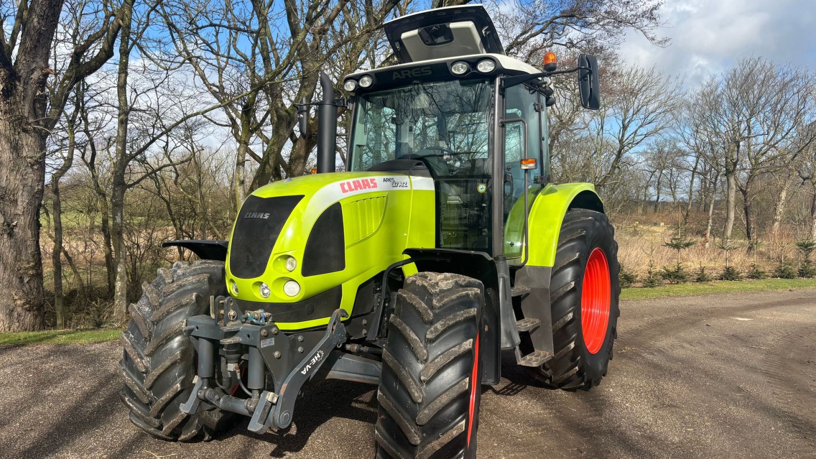 Traktor van het type CLAAS Ares 617, Gebrauchtmaschine in Nykøbing Mors (Foto 2)