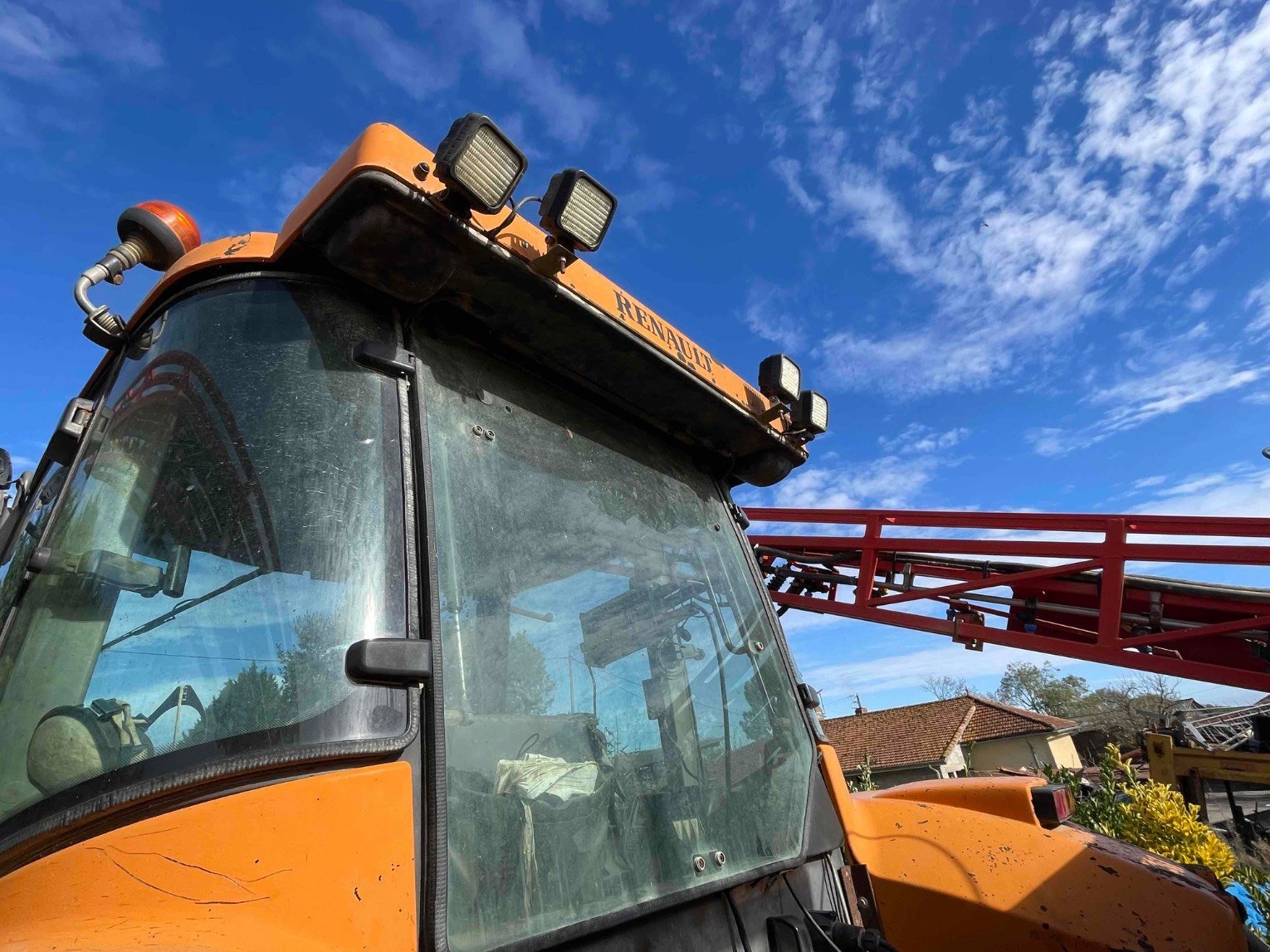 Traktor typu CLAAS ARES 630 RZ, Gebrauchtmaschine v ORLEIX (Obrázek 11)