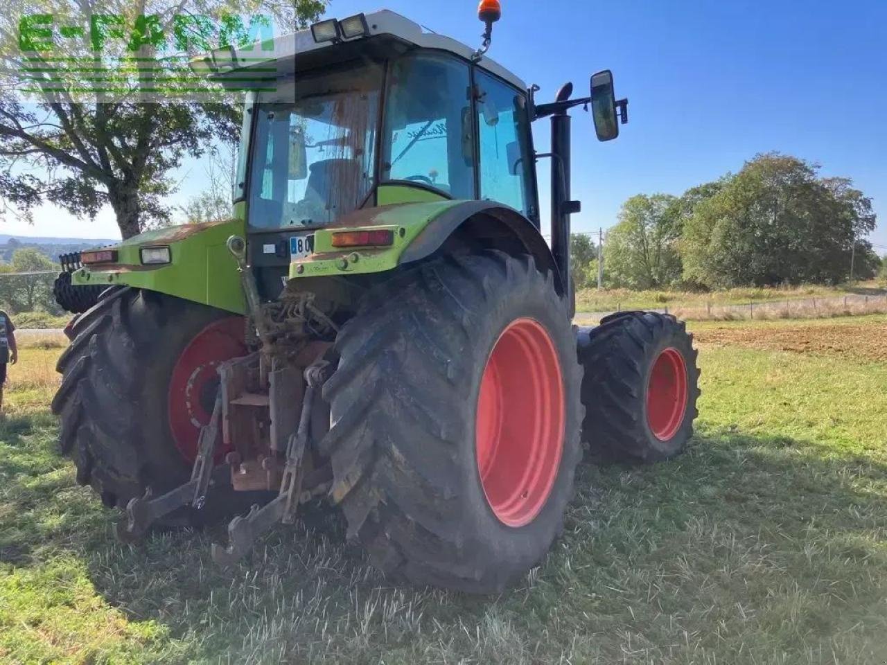 Traktor от тип CLAAS ares 656 rz, Gebrauchtmaschine в SAINTE-GENEVIÈVE-SUR-ARGENCE (Снимка 3)