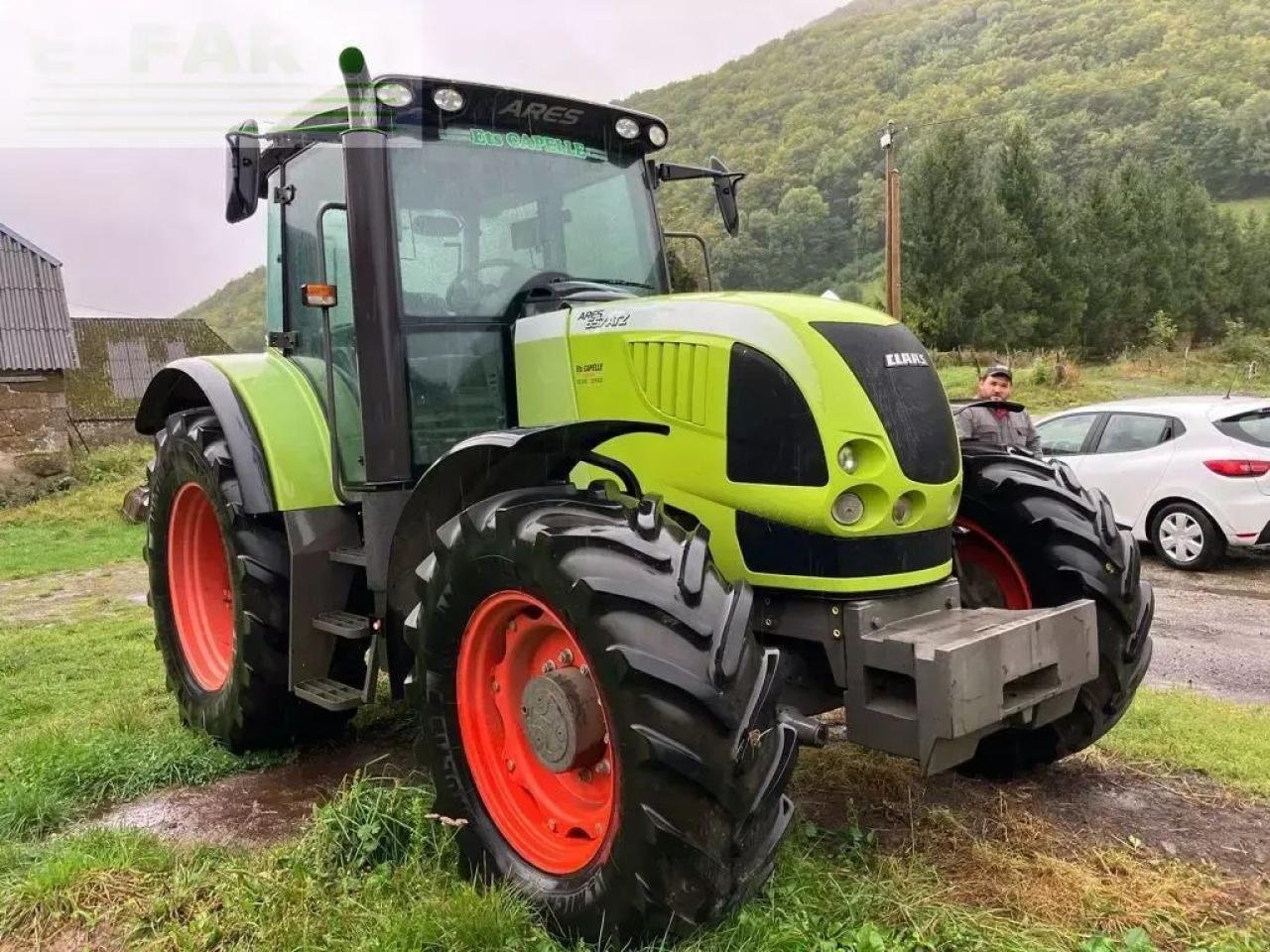 Traktor Türe ait CLAAS ares 657 atz ATZ, Gebrauchtmaschine içinde SAINTE-GENEVIÈVE-SUR-ARGENCE (resim 2)