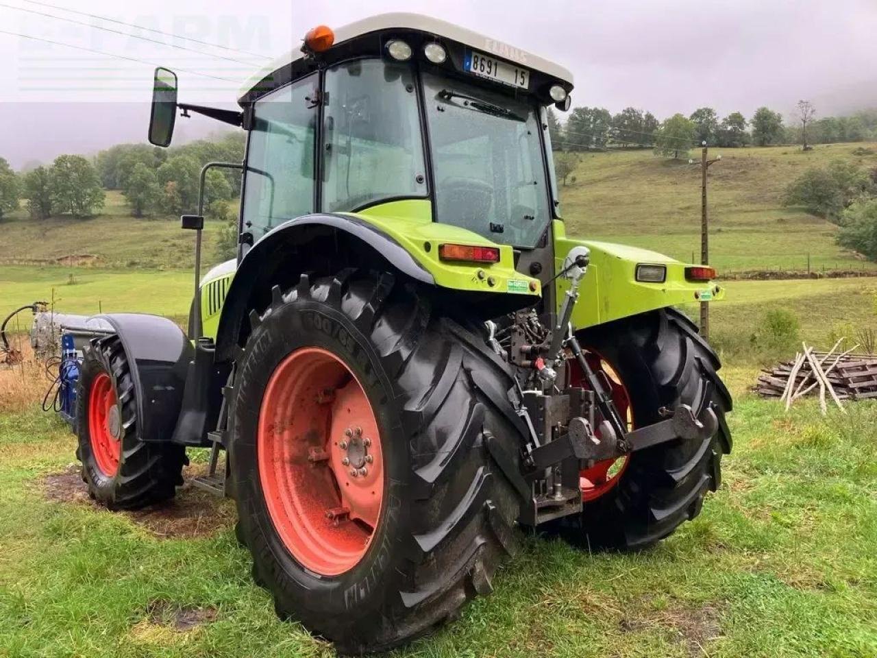 Traktor Türe ait CLAAS ares 657 atz ATZ, Gebrauchtmaschine içinde SAINTE-GENEVIÈVE-SUR-ARGENCE (resim 3)