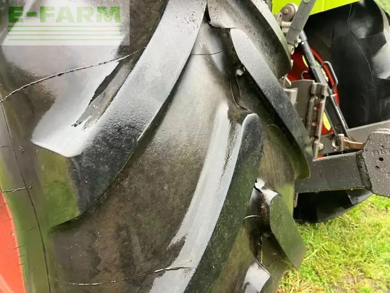 Traktor Türe ait CLAAS ares 657 atz ATZ, Gebrauchtmaschine içinde SAINTE-GENEVIÈVE-SUR-ARGENCE (resim 6)