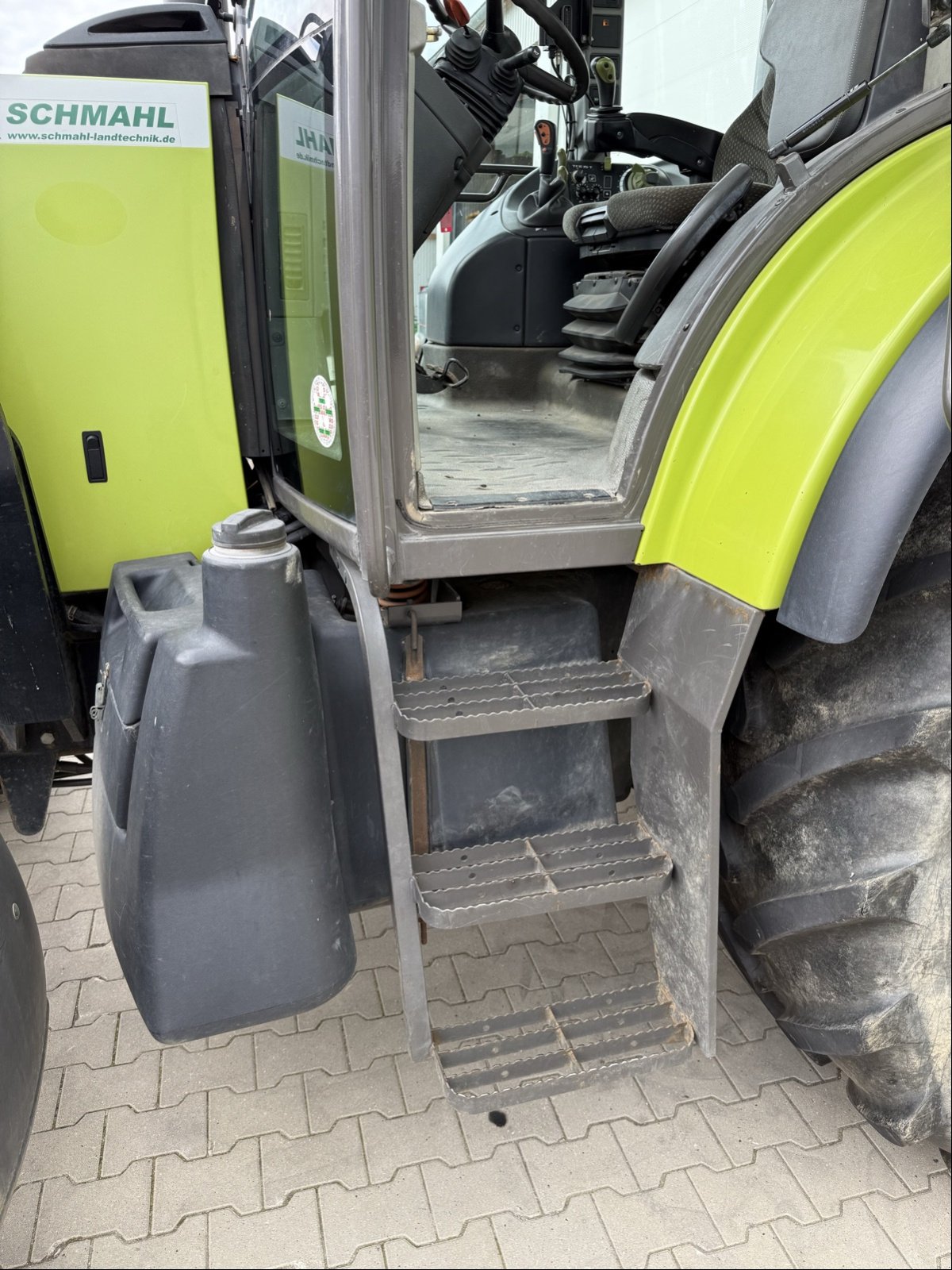 Traktor des Typs CLAAS Ares 657 ATZ, Gebrauchtmaschine in Elmenhorst-Lanken (Bild 10)