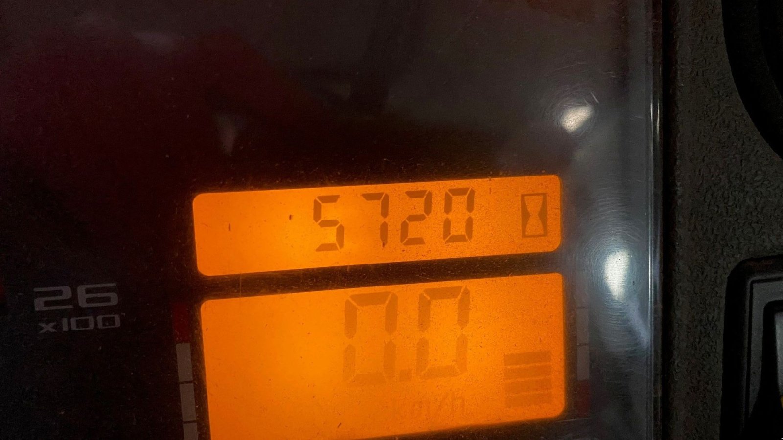 Traktor типа CLAAS Ares 697 ATZ med GPS Auto steer med ratløsning, Gebrauchtmaschine в Kjellerup (Фотография 7)