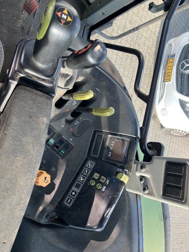 Traktor Türe ait CLAAS Ares 697 ATZ, Gebrauchtmaschine içinde Mern (resim 7)