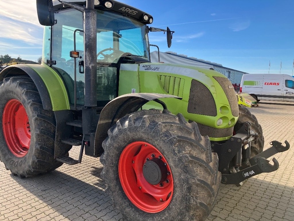 Traktor Türe ait CLAAS Ares 697 ATZ, Gebrauchtmaschine içinde Mern (resim 2)