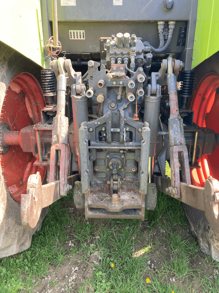 Traktor a típus CLAAS ARES 697 ATZ, Gebrauchtmaschine ekkor: TREMEUR (Kép 6)