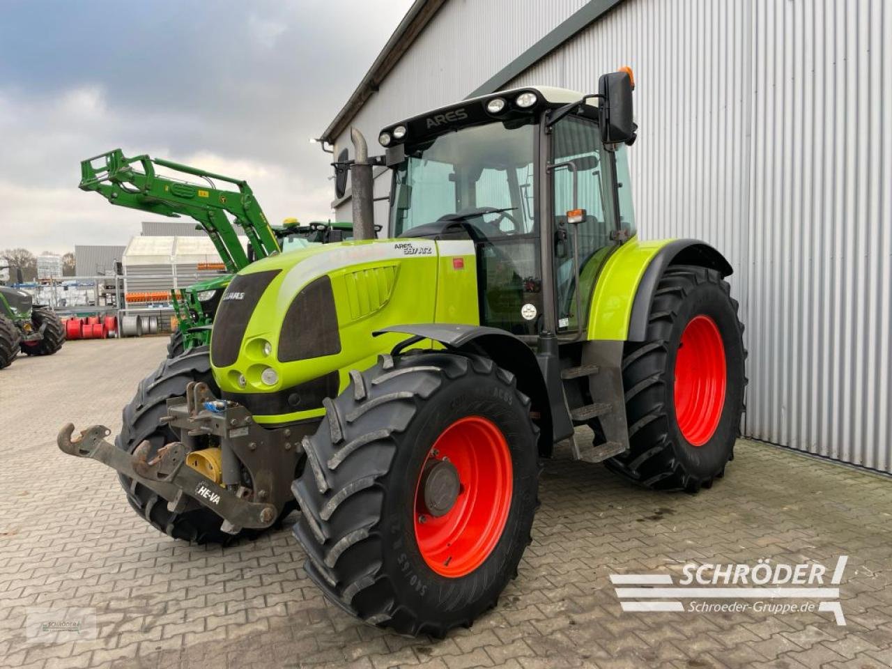 Traktor of the type CLAAS ARES 697 ATZ, Gebrauchtmaschine in Wildeshausen (Picture 5)