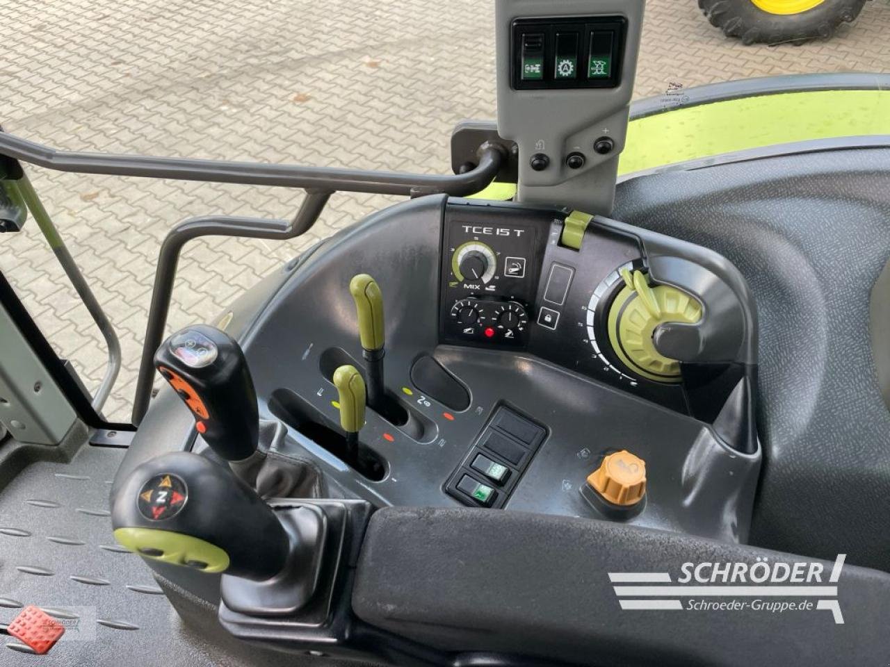 Traktor of the type CLAAS ARES 697 ATZ, Gebrauchtmaschine in Wildeshausen (Picture 13)