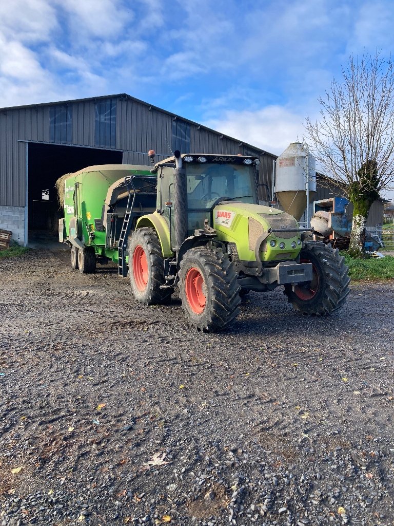 Traktor a típus CLAAS ARION 410 CIS, Gebrauchtmaschine ekkor: Calmont (Kép 8)