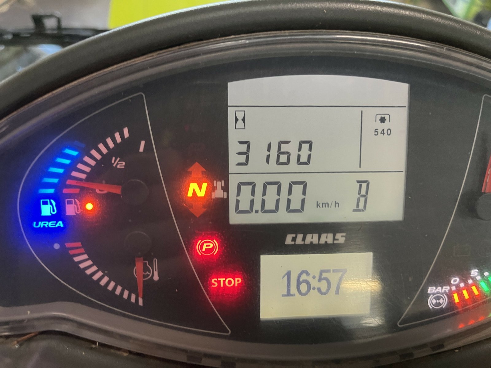 Traktor of the type CLAAS ARION 410 CLASSIC TB, Gebrauchtmaschine in PONTIVY (Picture 6)