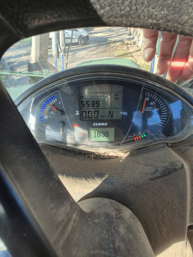 Traktor typu CLAAS ARION 410 CLASSIC TB, Gebrauchtmaschine w Feurs (Zdjęcie 9)