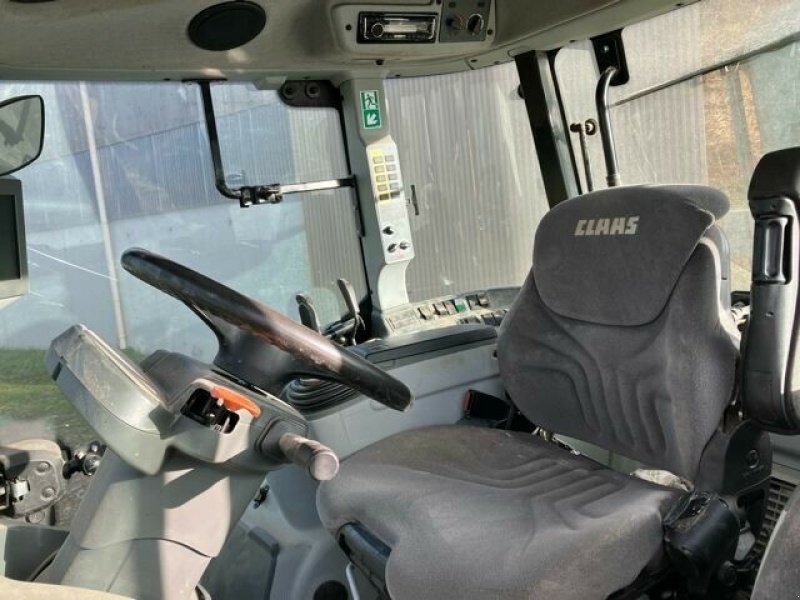 Traktor типа CLAAS ARION 410 SUR MESURE, Gebrauchtmaschine в Feurs (Фотография 5)