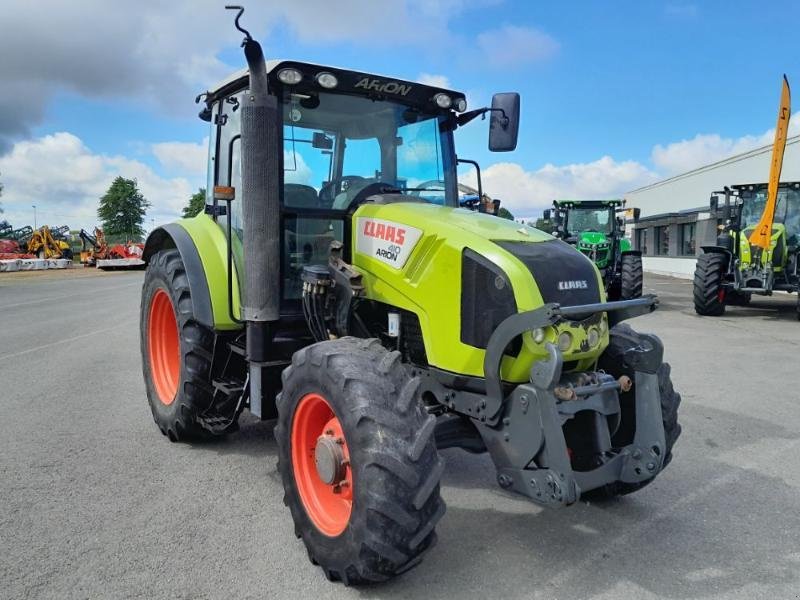 Traktor del tipo CLAAS ARION 410, Gebrauchtmaschine In ANTIGNY