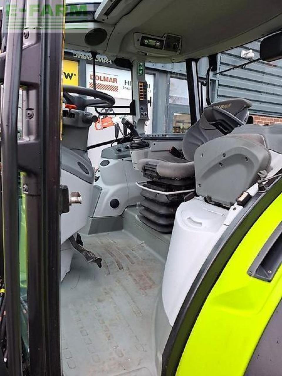 Traktor of the type CLAAS arion 410, Gebrauchtmaschine in ag BROEKLAND (Picture 9)