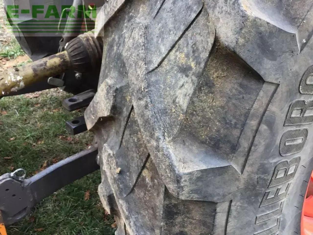 Traktor del tipo CLAAS arion 410, Gebrauchtmaschine en SAINTE-GENEVIÈVE-SUR-ARGENCE (Imagen 5)