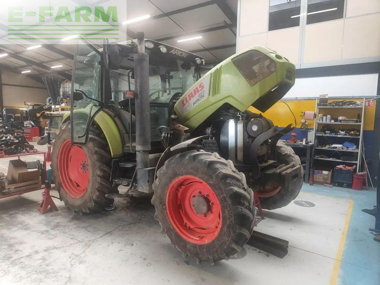 Traktor του τύπου CLAAS arion 410, Gebrauchtmaschine σε CHAUVONCOURT (Φωτογραφία 2)