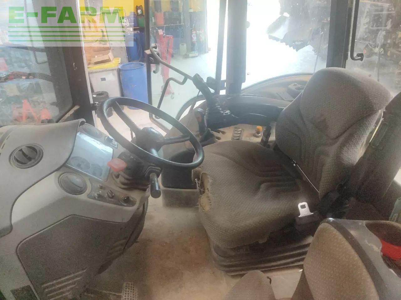 Traktor του τύπου CLAAS arion 410, Gebrauchtmaschine σε CHAUVONCOURT (Φωτογραφία 9)