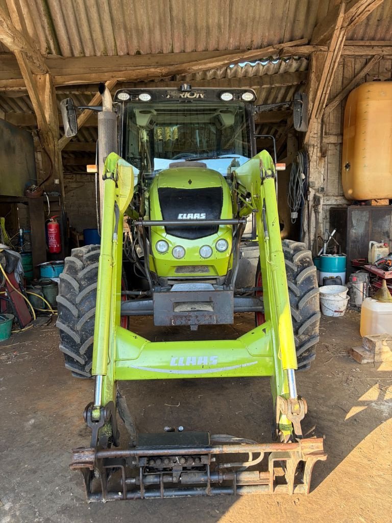 Traktor des Typs CLAAS ARION 410, Gebrauchtmaschine in SAINT JAMES (Bild 2)