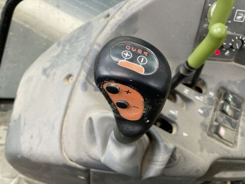 Traktor van het type CLAAS ARION 410, Gebrauchtmaschine in Karlstadt (Foto 20)