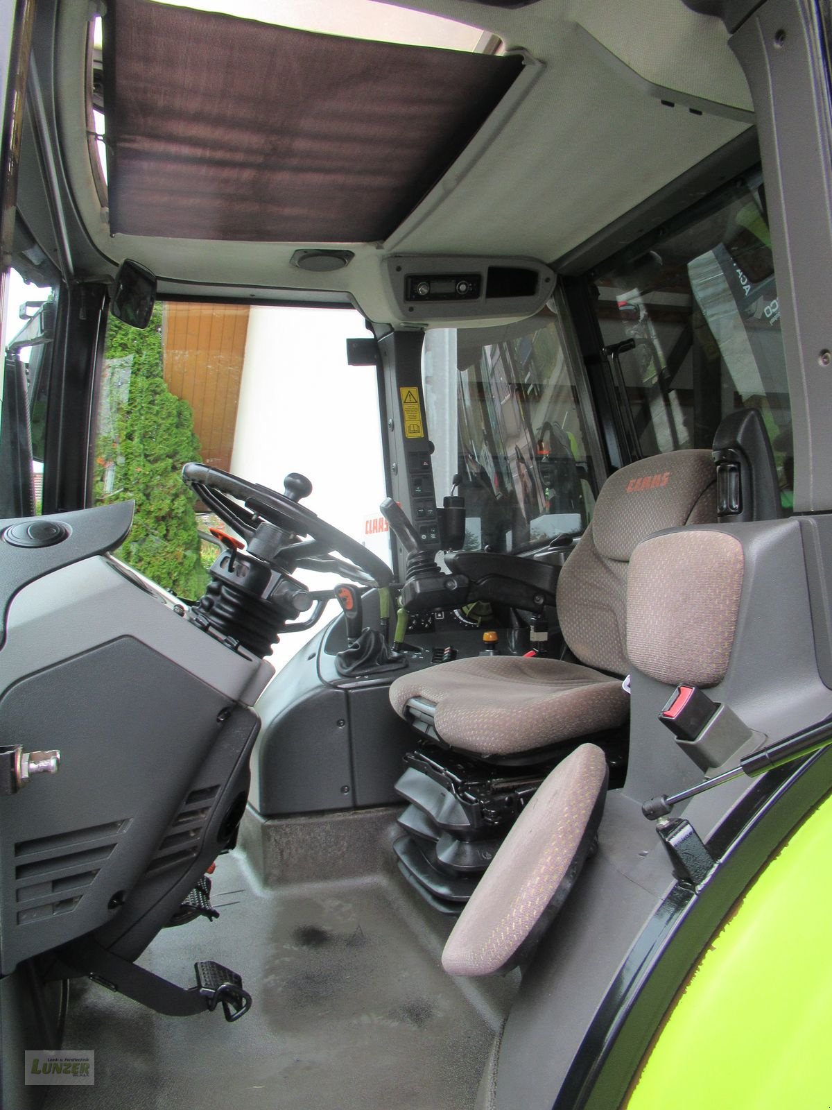 Traktor типа CLAAS Arion 410, Gebrauchtmaschine в Kaumberg (Фотография 9)