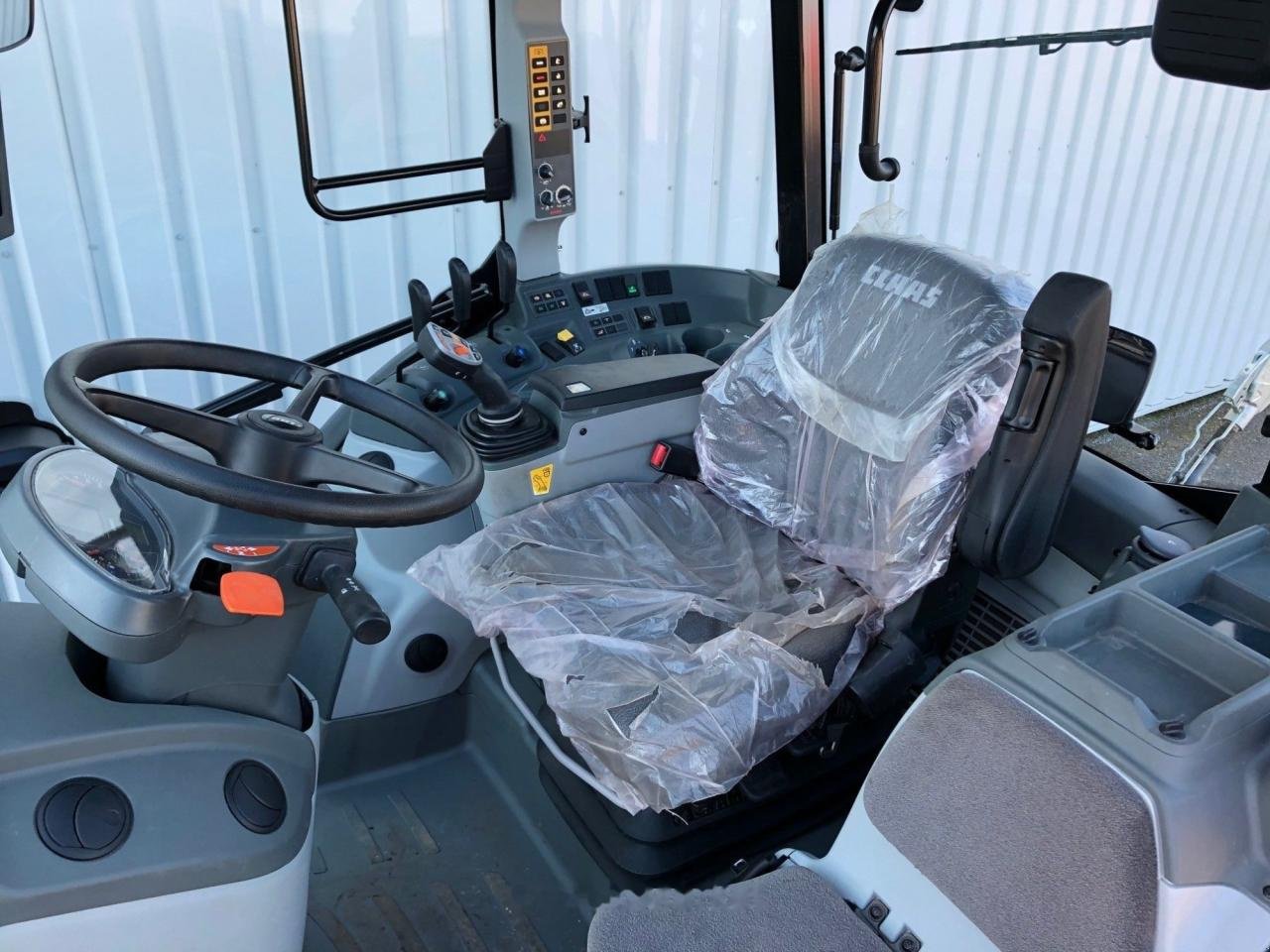 Traktor des Typs CLAAS arion 420 (a32/200), Gebrauchtmaschine in CHEMINOT (57 - MOSELLE) (Bild 7)