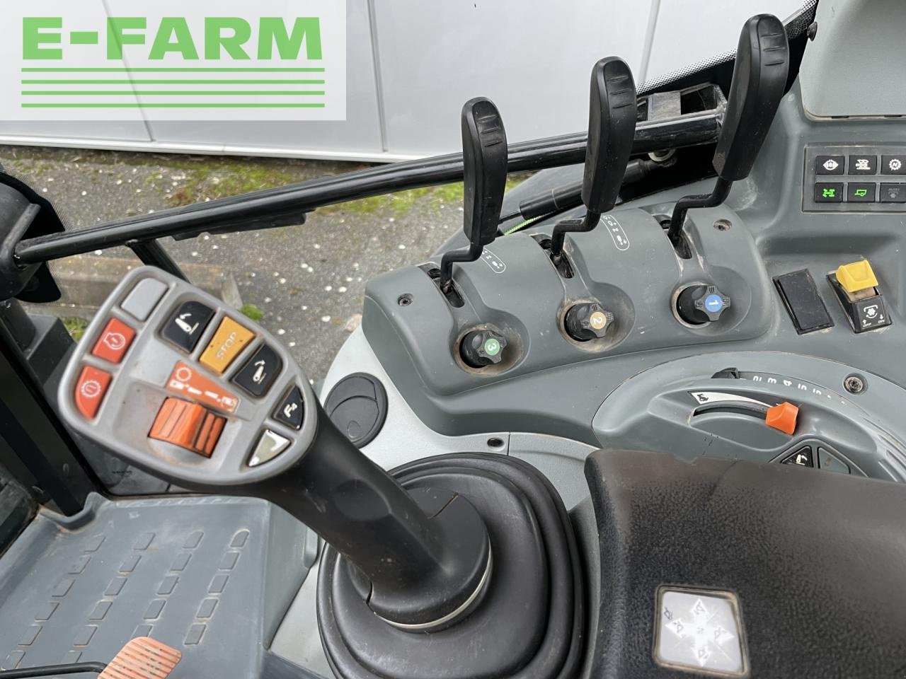 Traktor typu CLAAS arion 420 (a32/200), Gebrauchtmaschine v SAULZET (Obrázek 12)