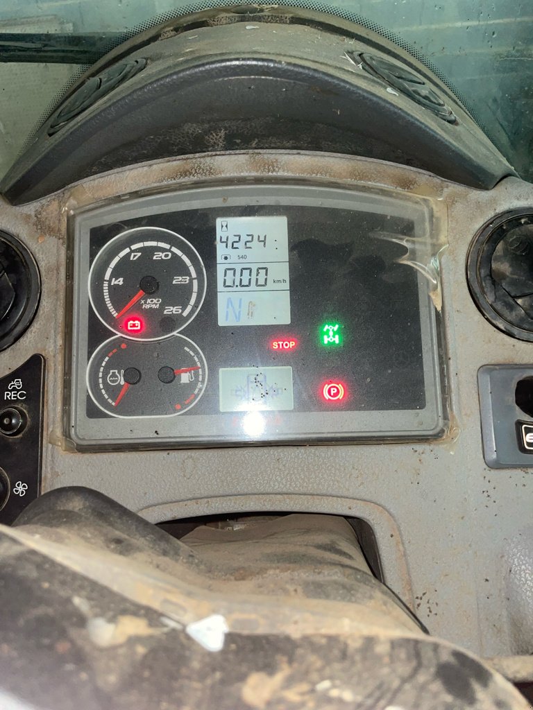 Traktor des Typs CLAAS ARION 420 C, Gebrauchtmaschine in Calmont (Bild 11)