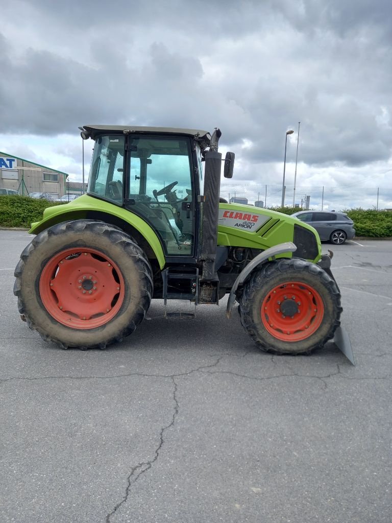 Traktor du type CLAAS ARION 420 C, Gebrauchtmaschine en Saint-Rémy (Photo 8)