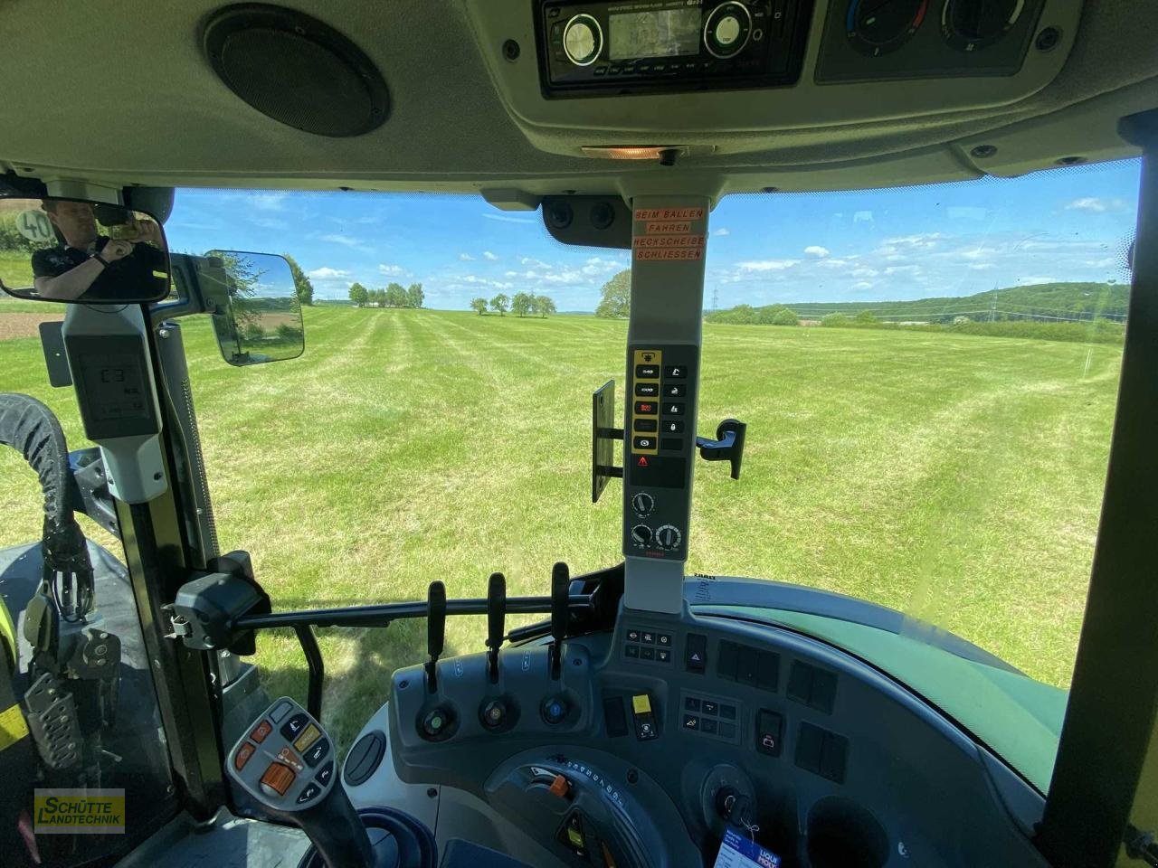 Traktor типа CLAAS Arion 420 CIS 2913, Gebrauchtmaschine в Marsberg-Giershagen (Фотография 8)