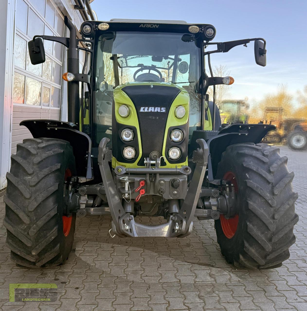 Traktor типа CLAAS ARION 420 CIS A32, Gebrauchtmaschine в Homberg/Ohm - Maulbach (Фотография 10)
