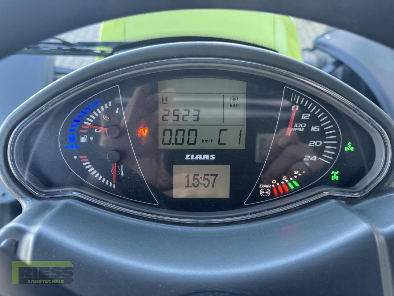 Traktor типа CLAAS ARION 420 CIS A32, Gebrauchtmaschine в Homberg/Ohm - Maulbach (Фотография 11)