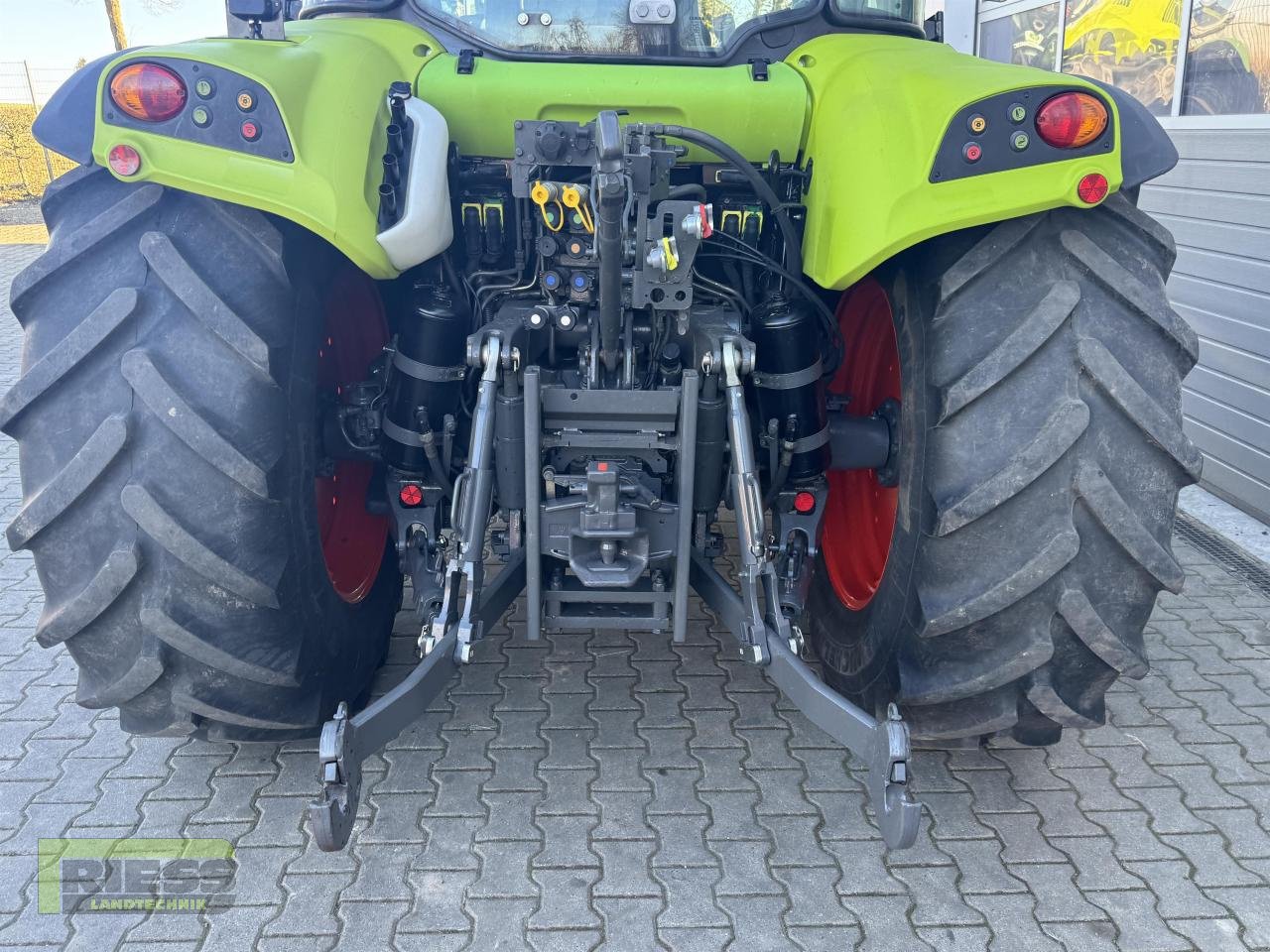 Traktor типа CLAAS ARION 420 CIS A32, Gebrauchtmaschine в Homberg/Ohm - Maulbach (Фотография 16)