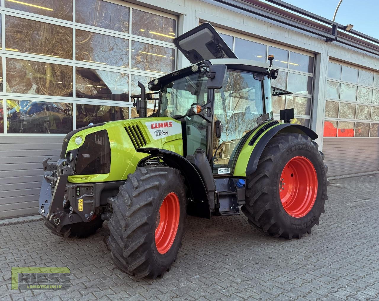 Traktor типа CLAAS ARION 420 CIS A32, Gebrauchtmaschine в Homberg/Ohm - Maulbach (Фотография 21)