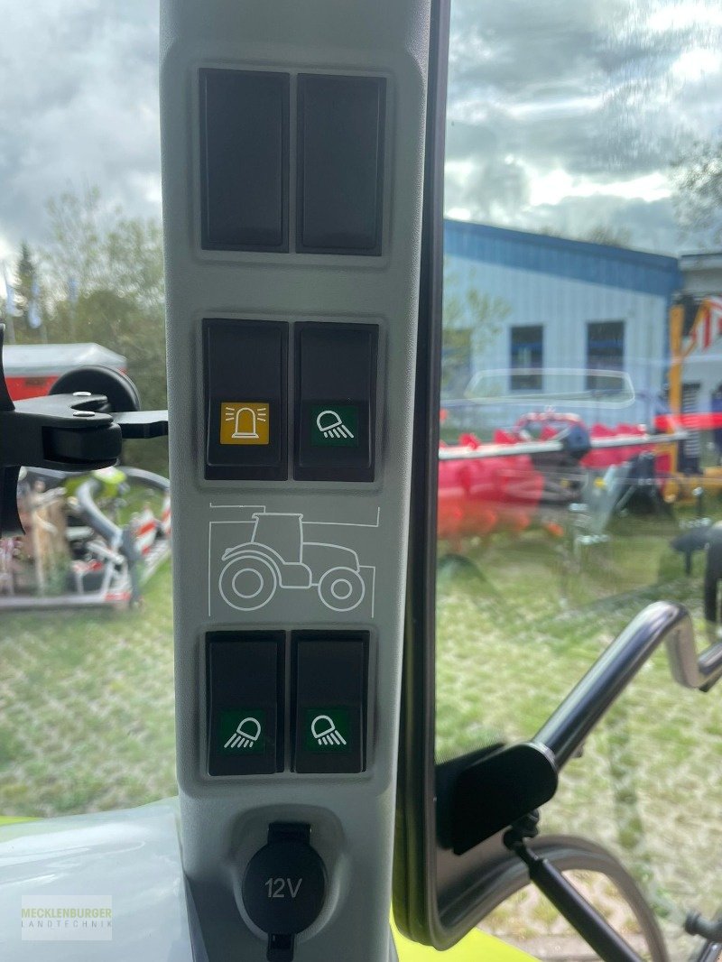 Traktor van het type CLAAS ARION 420 CIS + FL 100 Frontlader, Neumaschine in Mühlengeez (Foto 11)