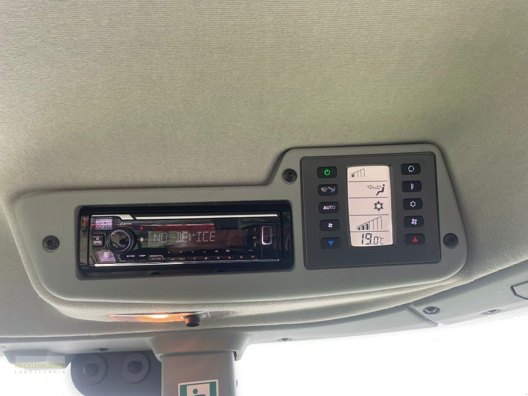 Traktor van het type CLAAS ARION 420 CIS + FL 100 Frontlader, Neumaschine in Mühlengeez (Foto 13)