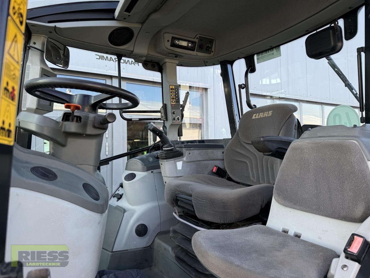 Traktor a típus CLAAS ARION 420 CIS  FL 100, Gebrauchtmaschine ekkor: Homberg/Ohm - Maulbach (Kép 4)