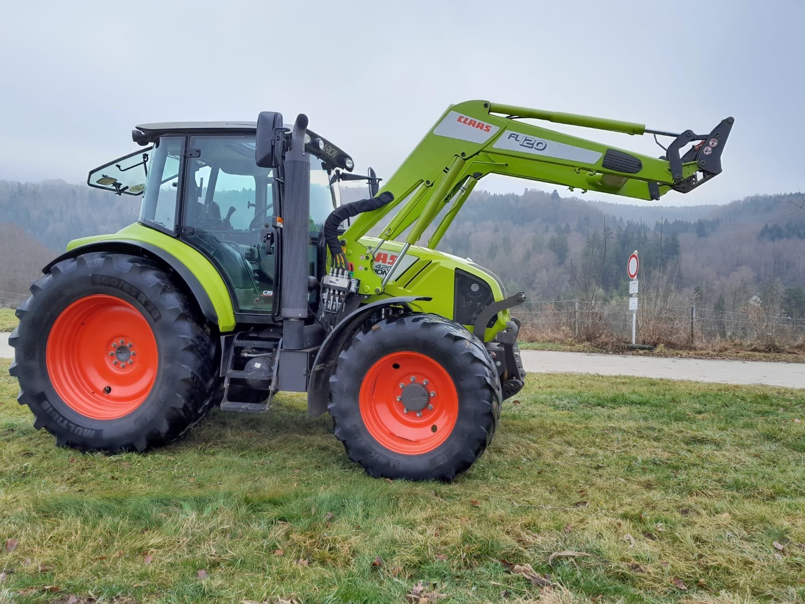 Traktor tipa CLAAS Arion 420 CIS mit Frontlader, Gebrauchtmaschine u Bergatreute (Slika 2)