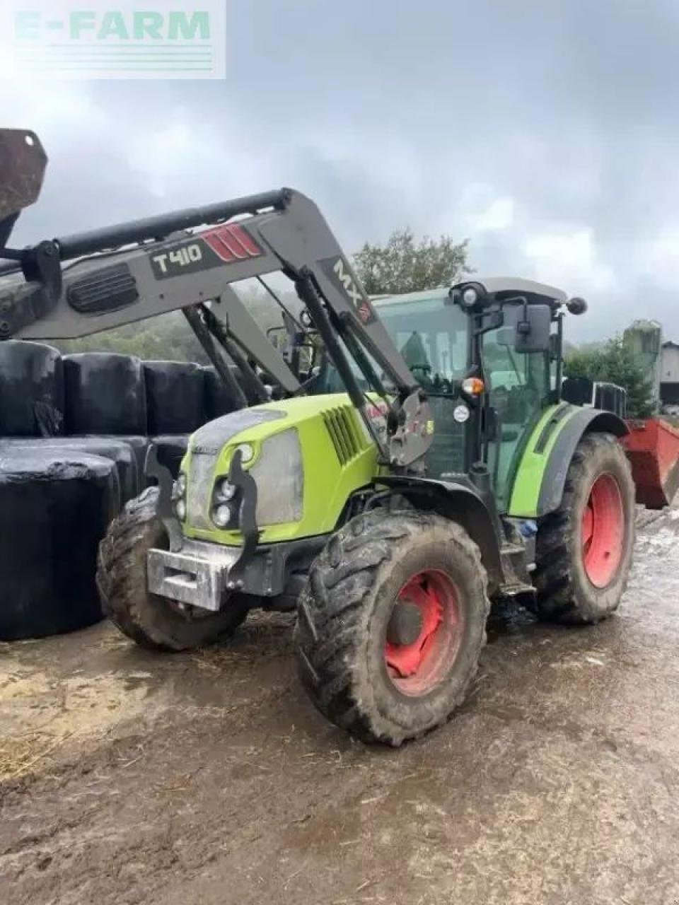 Traktor van het type CLAAS arion 420 cis, Gebrauchtmaschine in SAINTE-GENEVIÈVE-SUR-ARGENCE (Foto 1)
