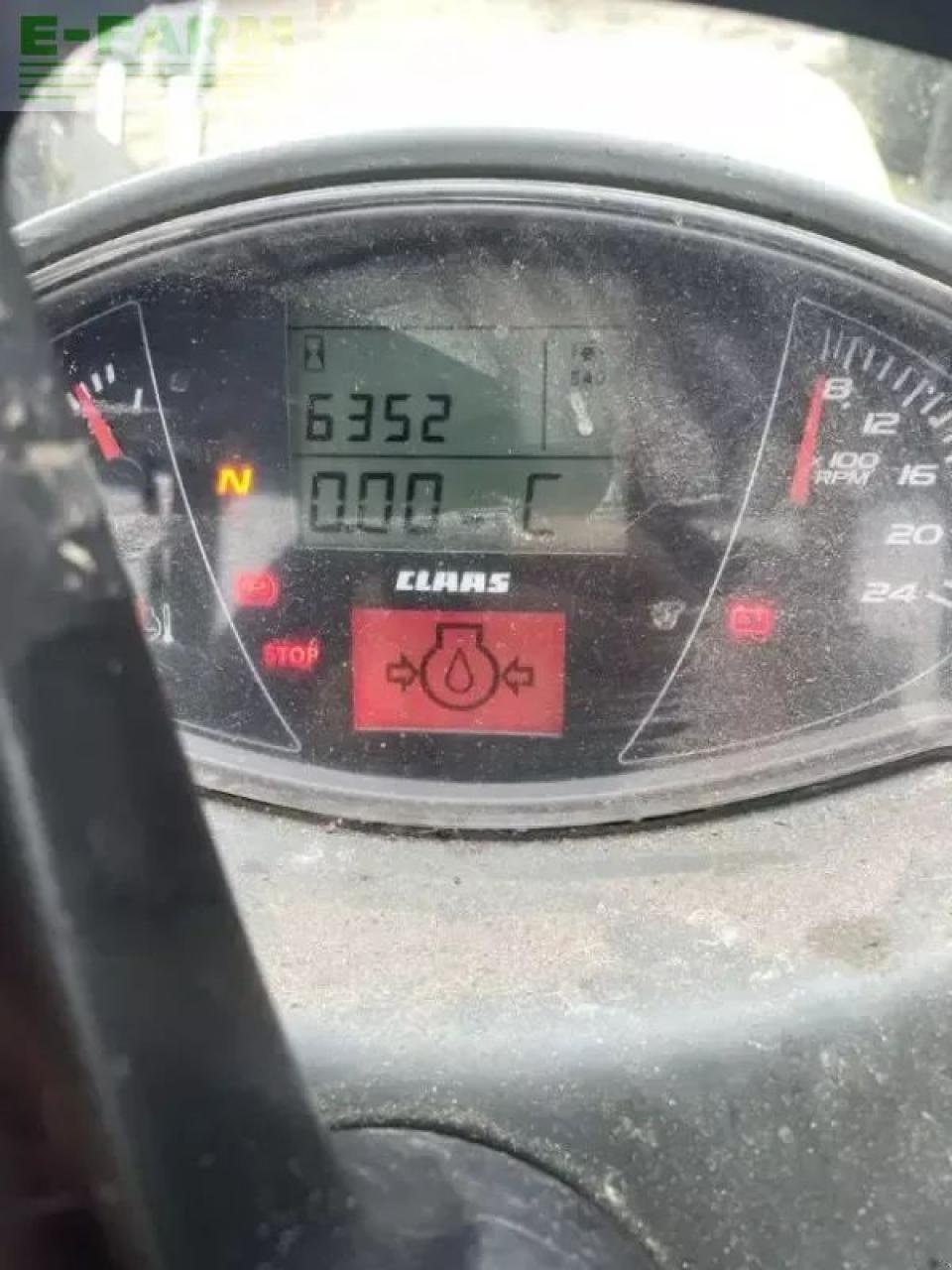 Traktor van het type CLAAS arion 420 cis, Gebrauchtmaschine in SAINTE-GENEVIÈVE-SUR-ARGENCE (Foto 5)