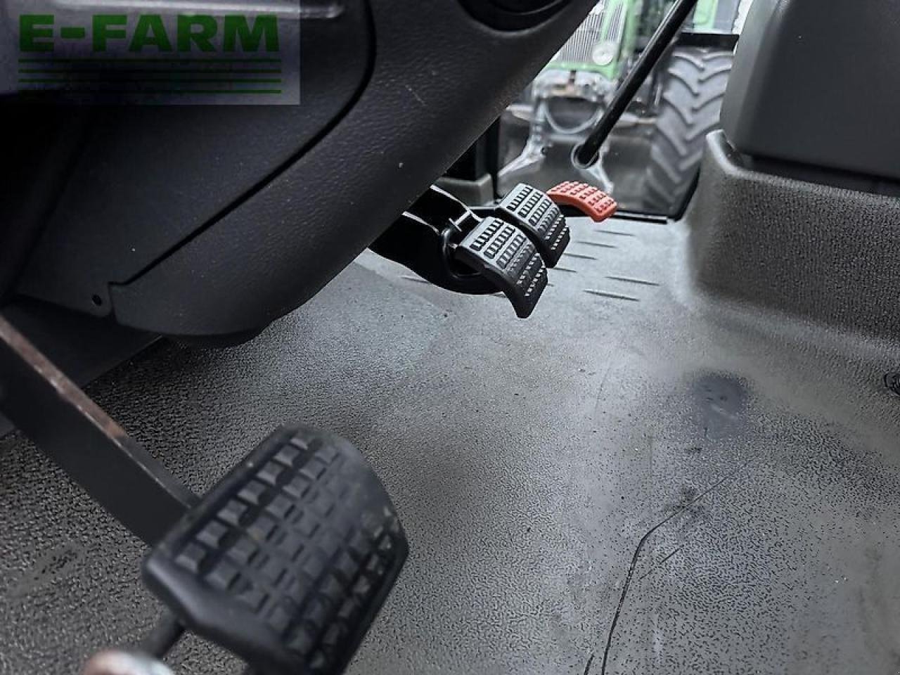 Traktor типа CLAAS arion 420 cis, Gebrauchtmaschine в DAMAS?AWEK (Фотография 16)