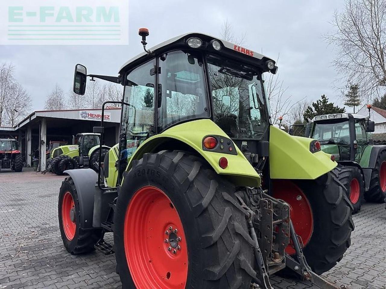 Traktor типа CLAAS arion 420 cis, Gebrauchtmaschine в DAMAS?AWEK (Фотография 23)