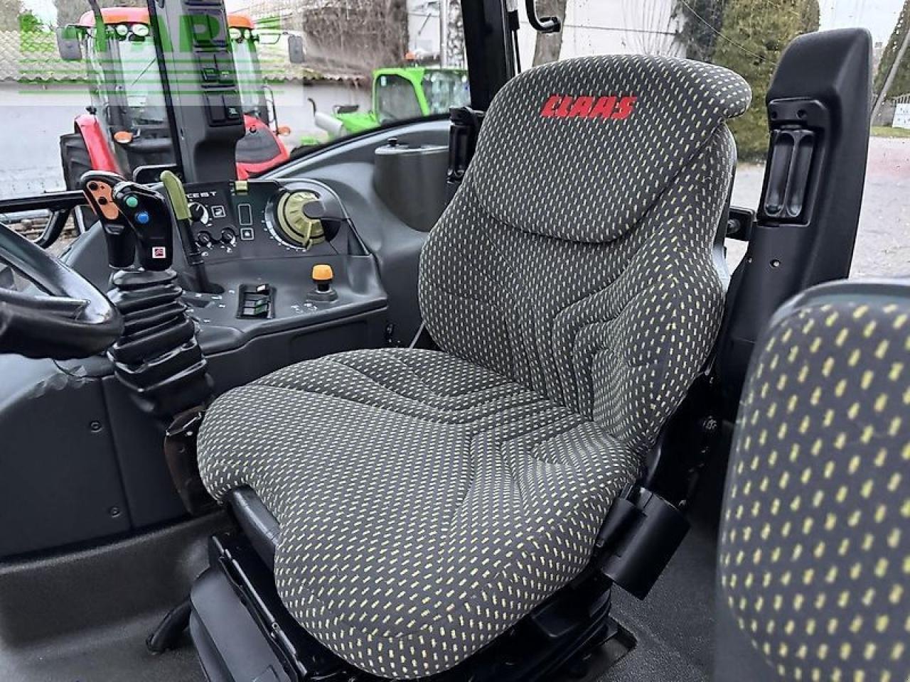 Traktor des Typs CLAAS arion 420 cis, Gebrauchtmaschine in DAMAS?AWEK (Bild 12)